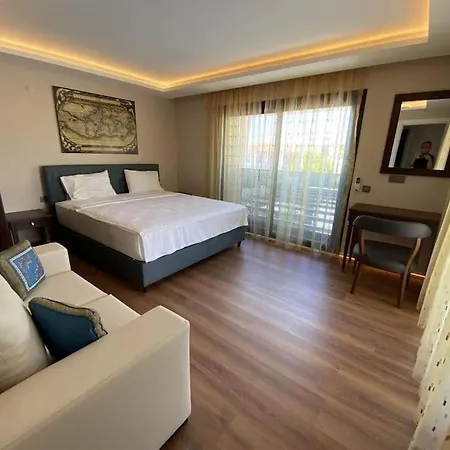 Cesme'de Ozel Havuzlu, Barbeku Alanli Villa-awz111 빌라 Çeşme