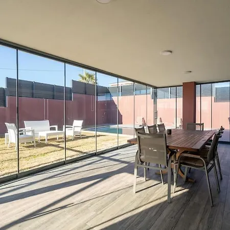Cesme'de Ozel Havuzlu, Barbeku Alanli Villa-awz111 Çeşme