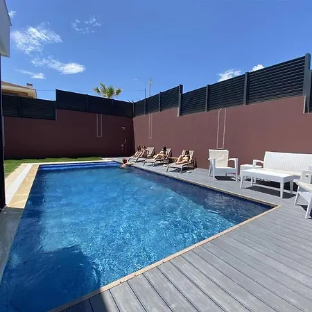빌라 Cesme'de Ozel Havuzlu, Barbeku Alanli Villa-awz111